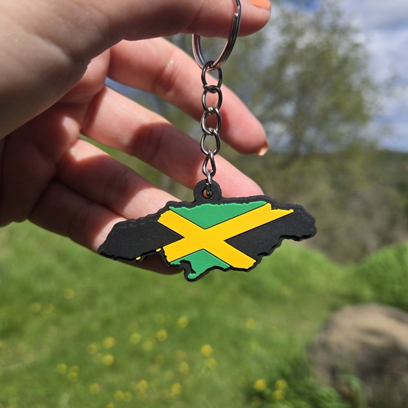 Keychains From Around The World. - Picture 3 of 8